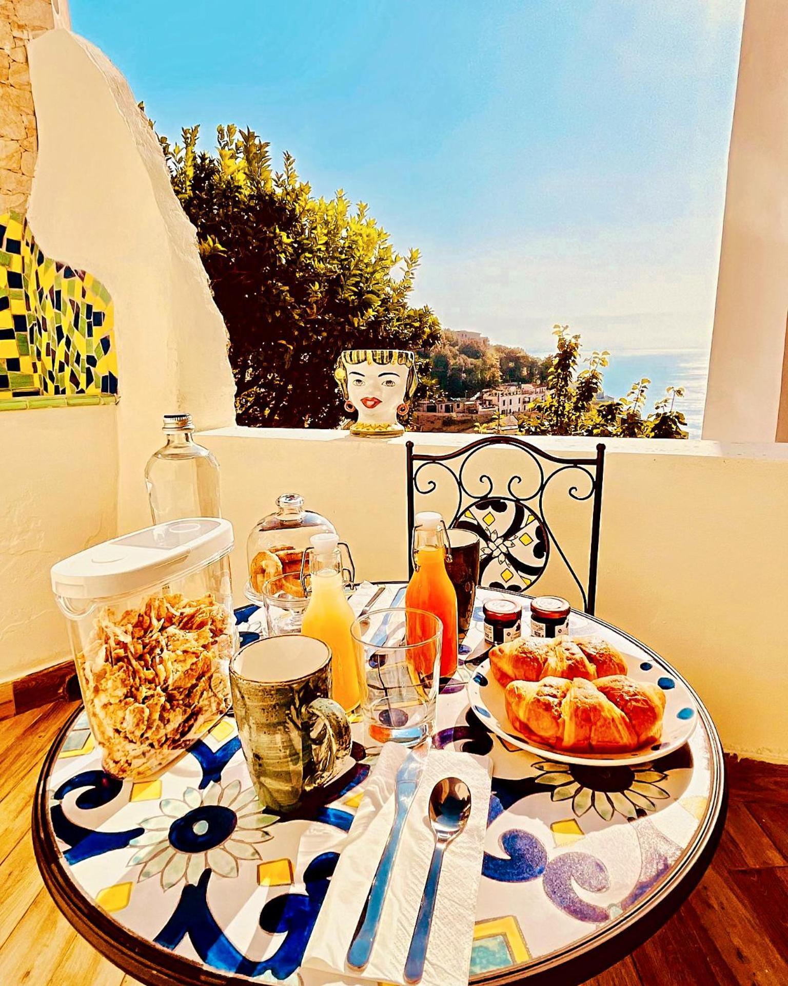 Apartamento Borgo Virginia - Sea View In Amalfi Coast Vietri Exterior foto
